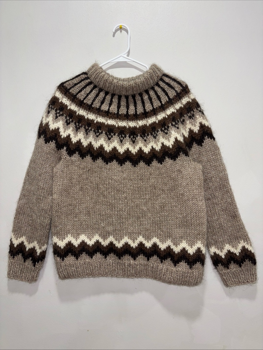 The Handknitting Association of Iceland Hand Knit Wool Sweater Tan-Brown-Multi